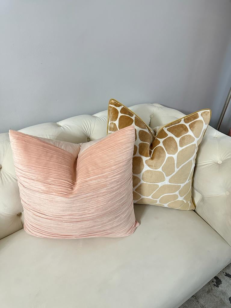 22x22 Giraffe Print Pillow Cover