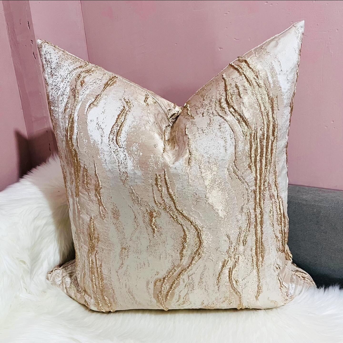 Glam Beige & Wave Gold Pillow Cover